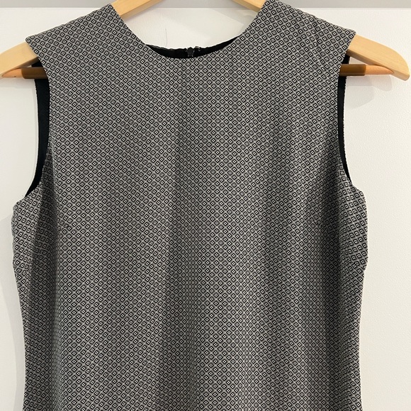 Brooks Brothers 100% silk dress. - Picture 5 of 5